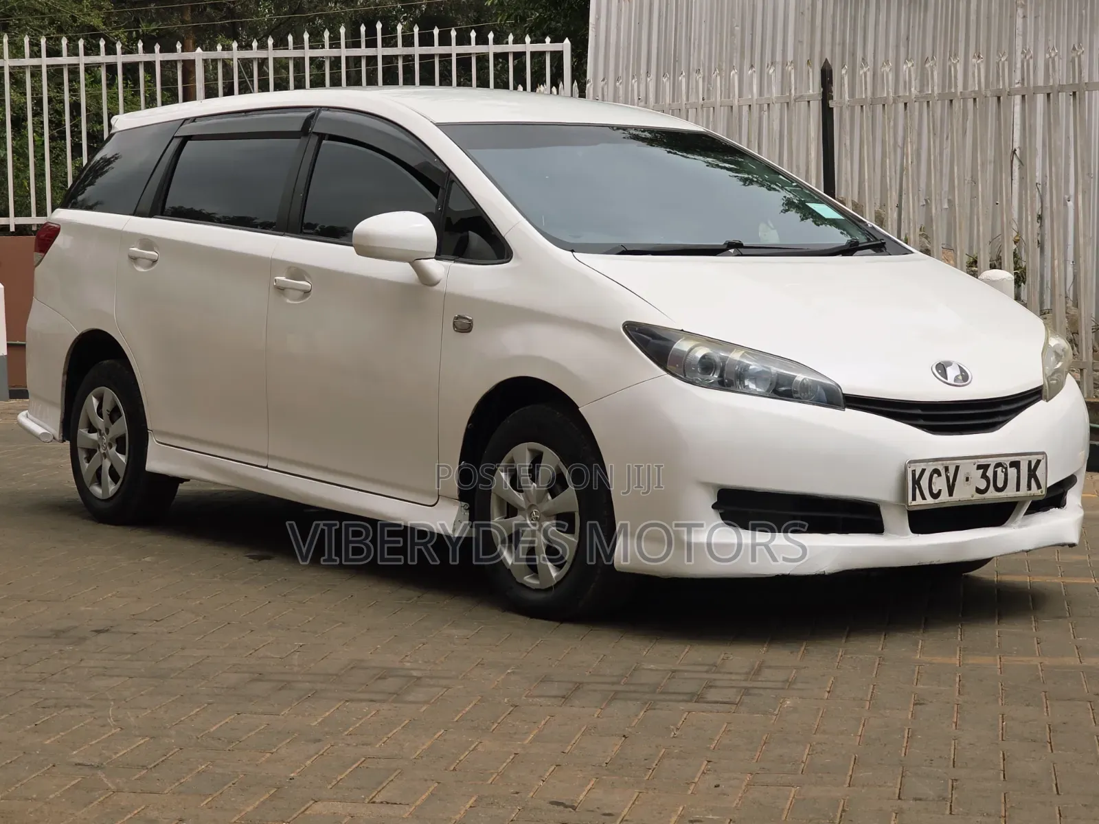 Toyota Wish 2012 White
