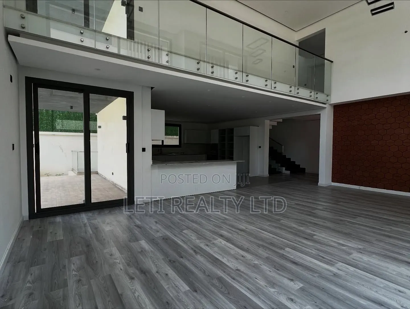5bdrm Townhouse/Terrace in Muthangari for sale