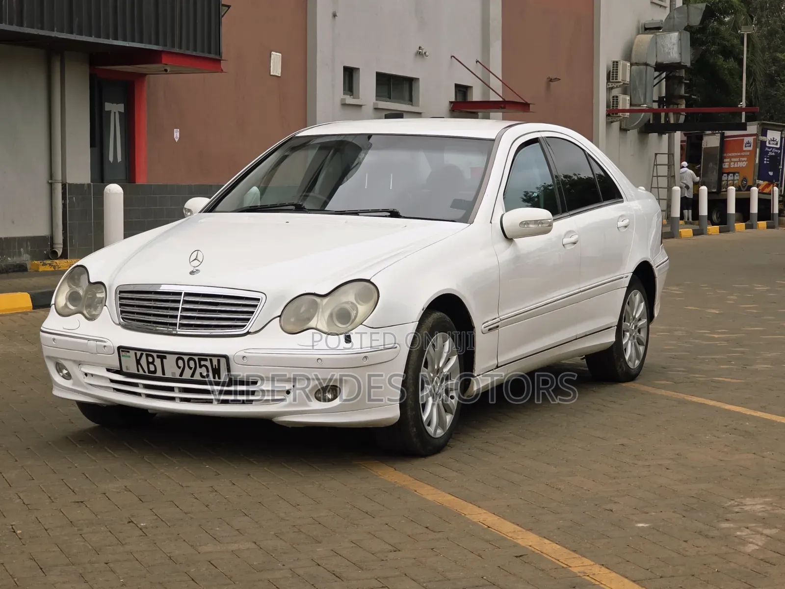 Mercedes-Benz C230 2005 White