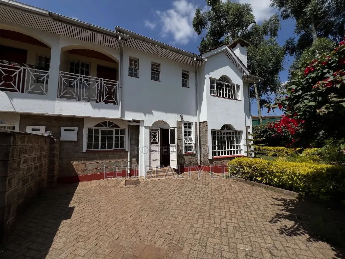 4bdrm Townhouse/Terrace in Muthangari for sale