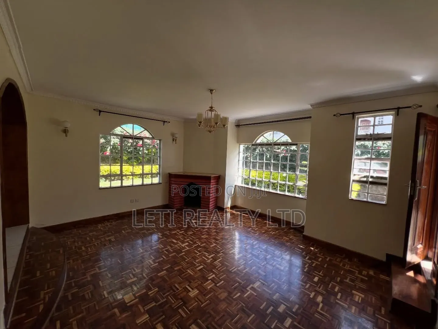 4bdrm Townhouse/Terrace in Muthangari for sale