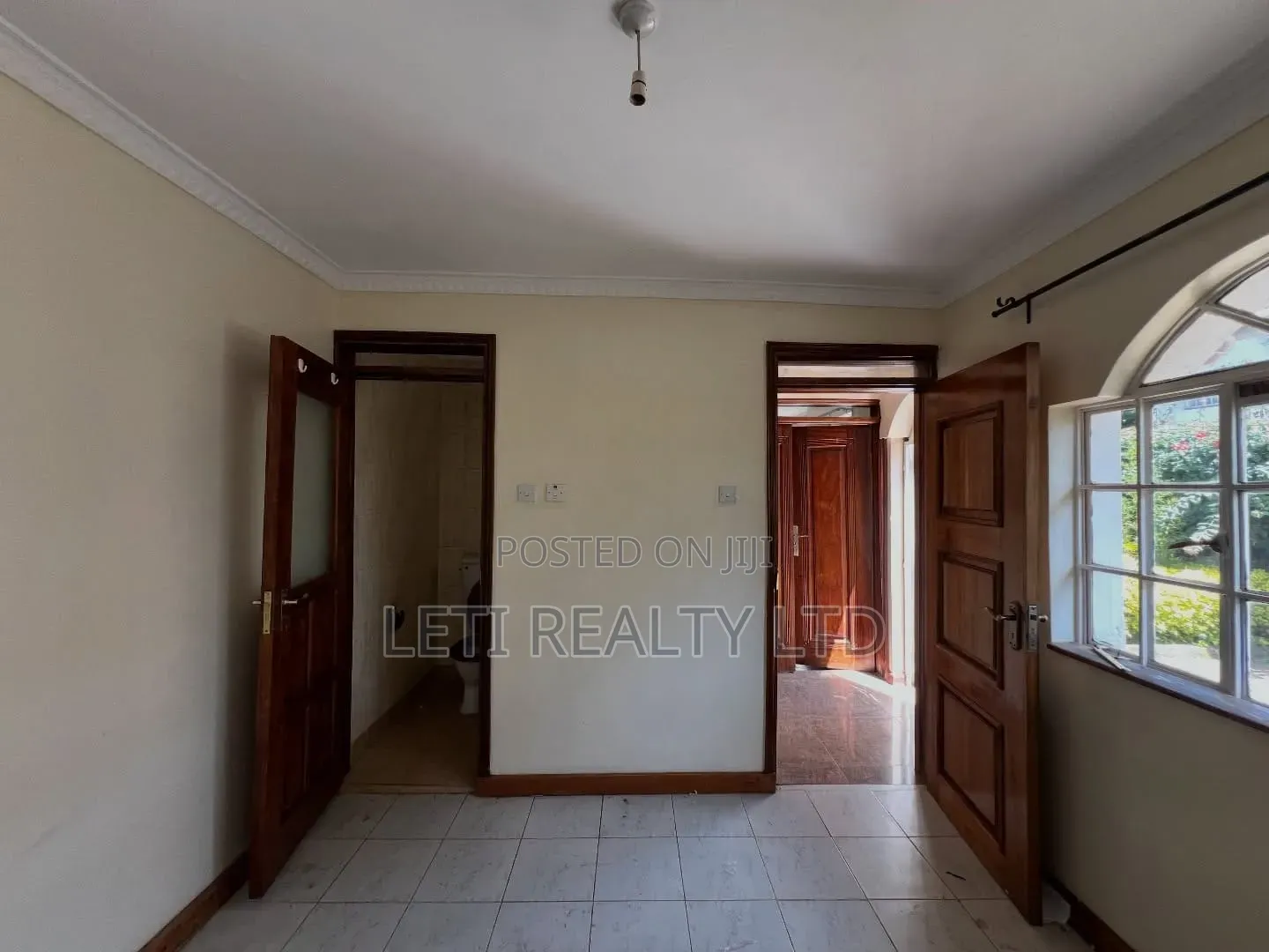 4bdrm Townhouse/Terrace in Muthangari for sale