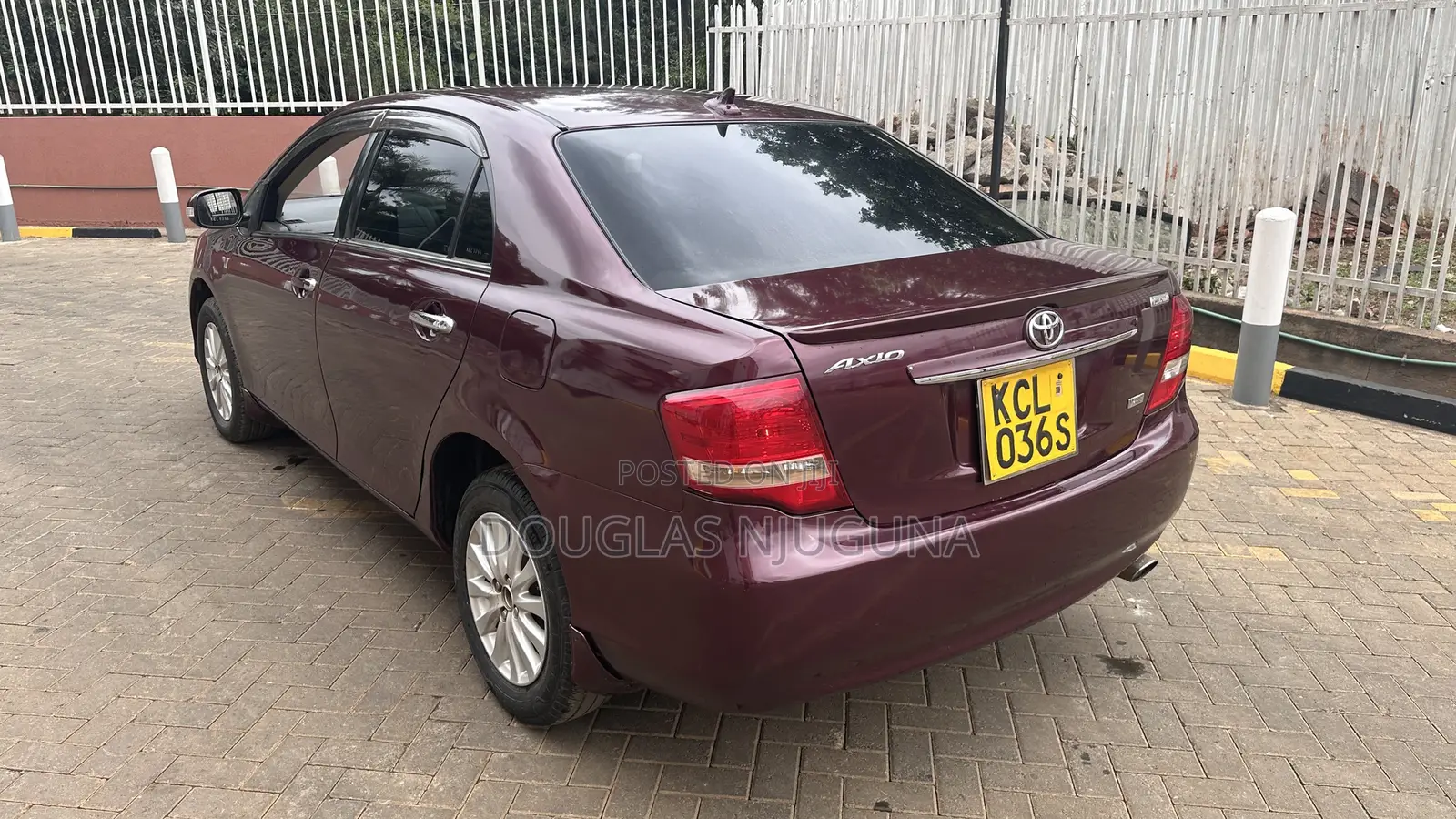 Toyota Axio 2011 Maroon