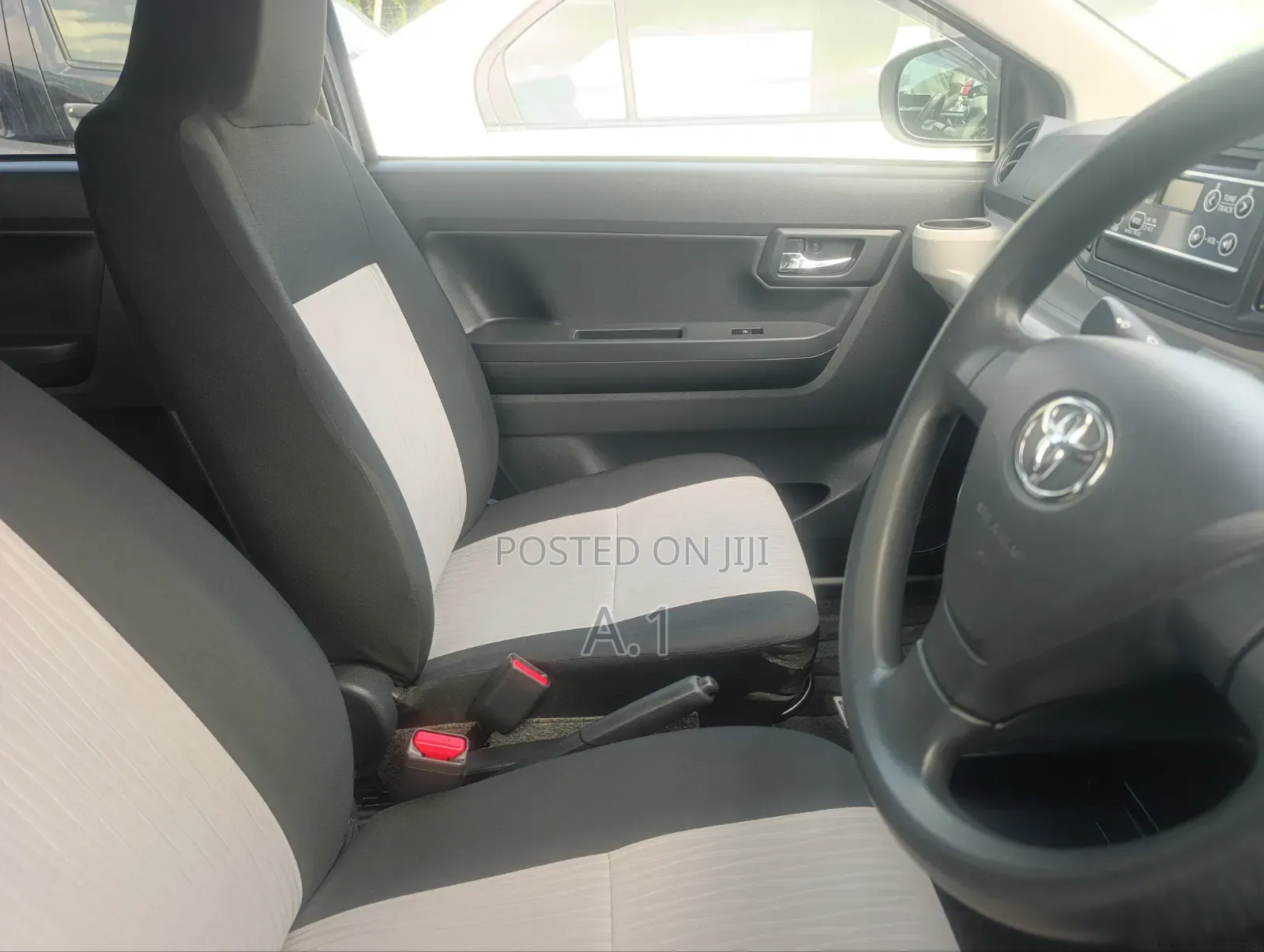 Toyota Pixis Epoch 2019 Silver