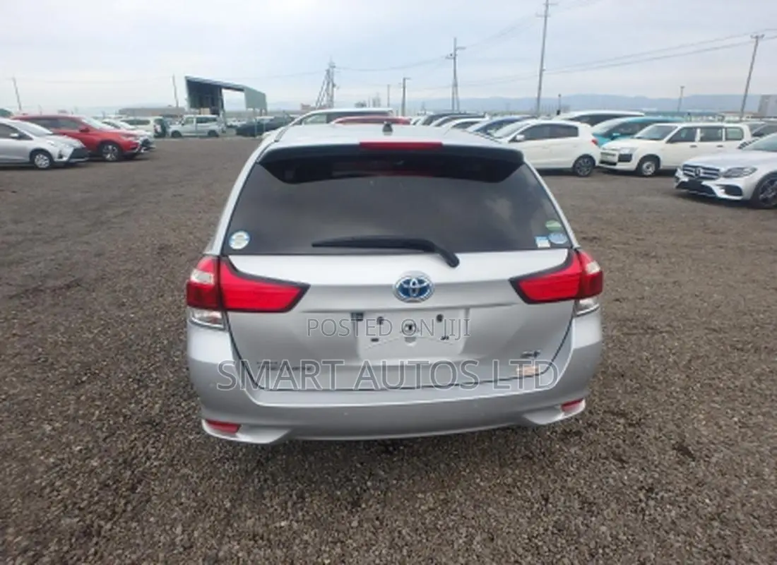 Toyota Corolla Fielder 1.5 Hybrid FWD 2020