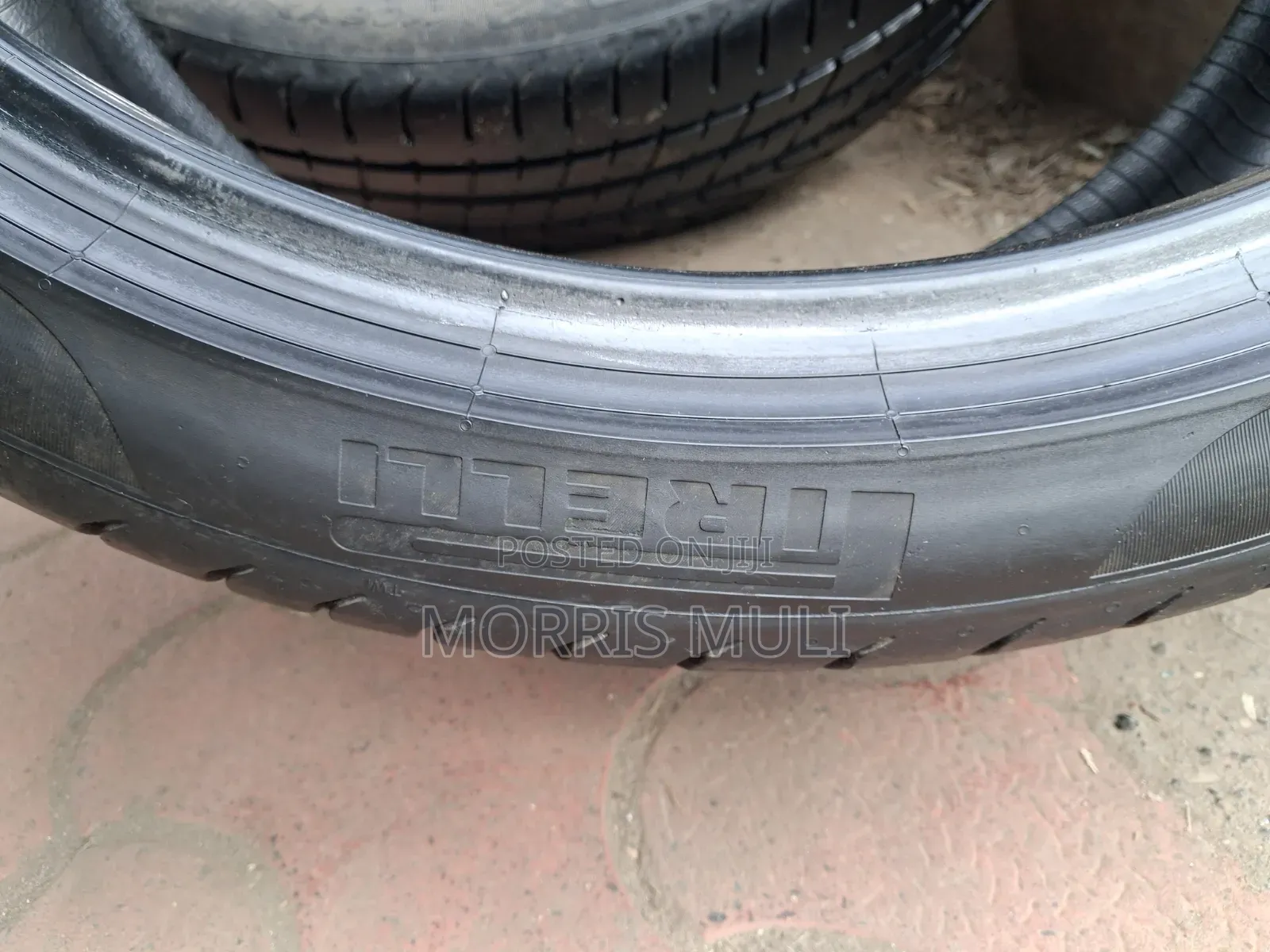 285/35r22 Pirelli