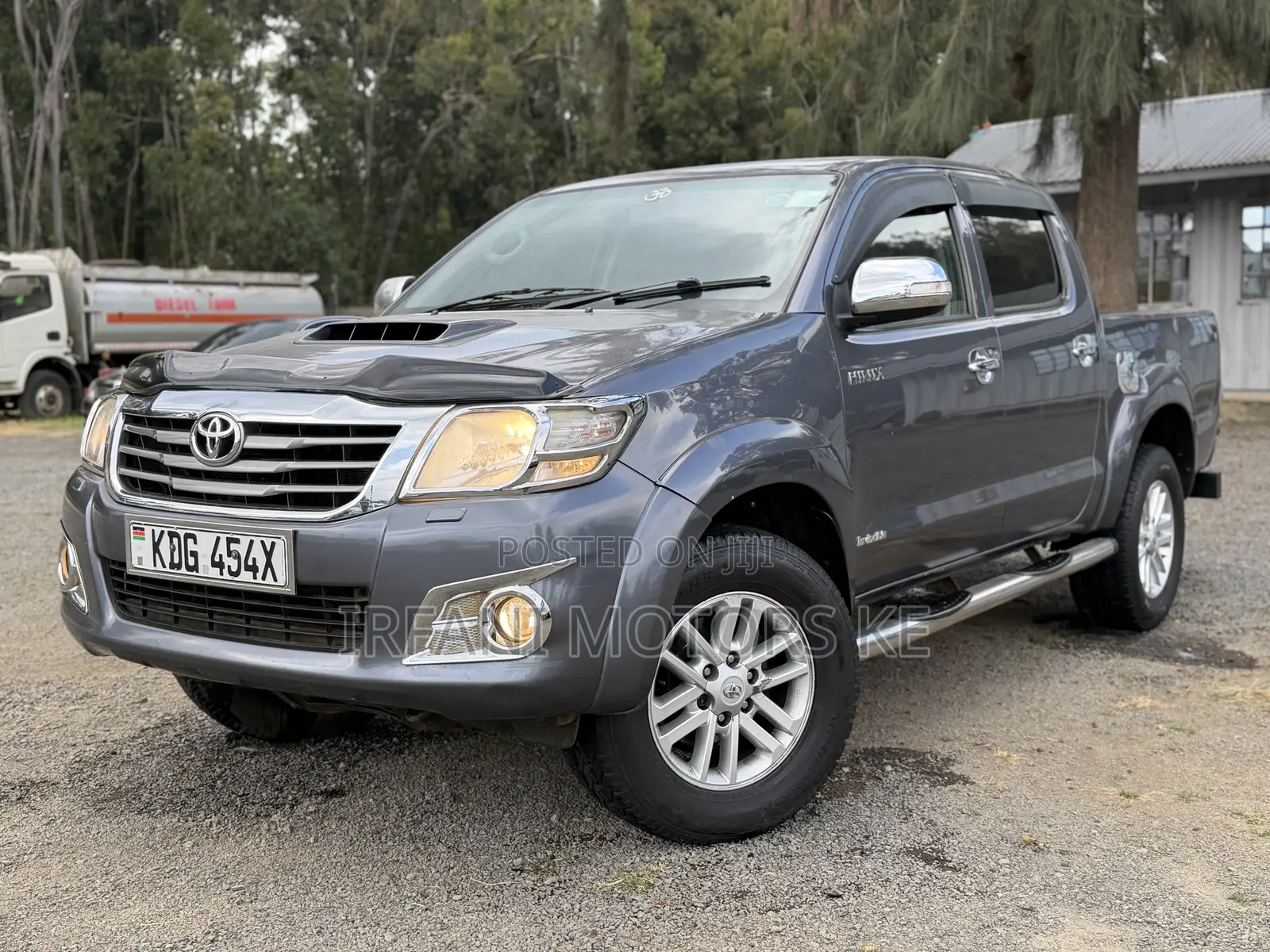 Toyota Hilux 3.0 D-4D 4x4 2014 Gray