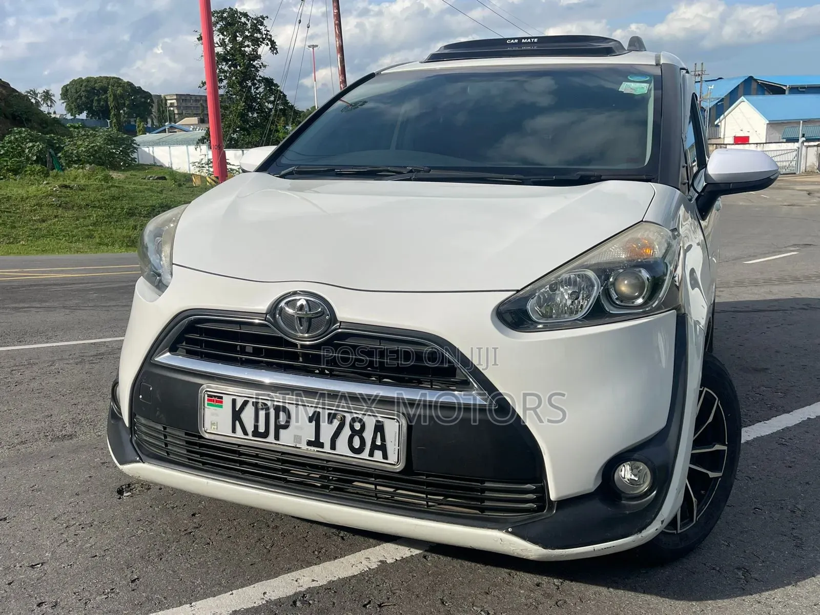 Toyota Sienta 2016 White