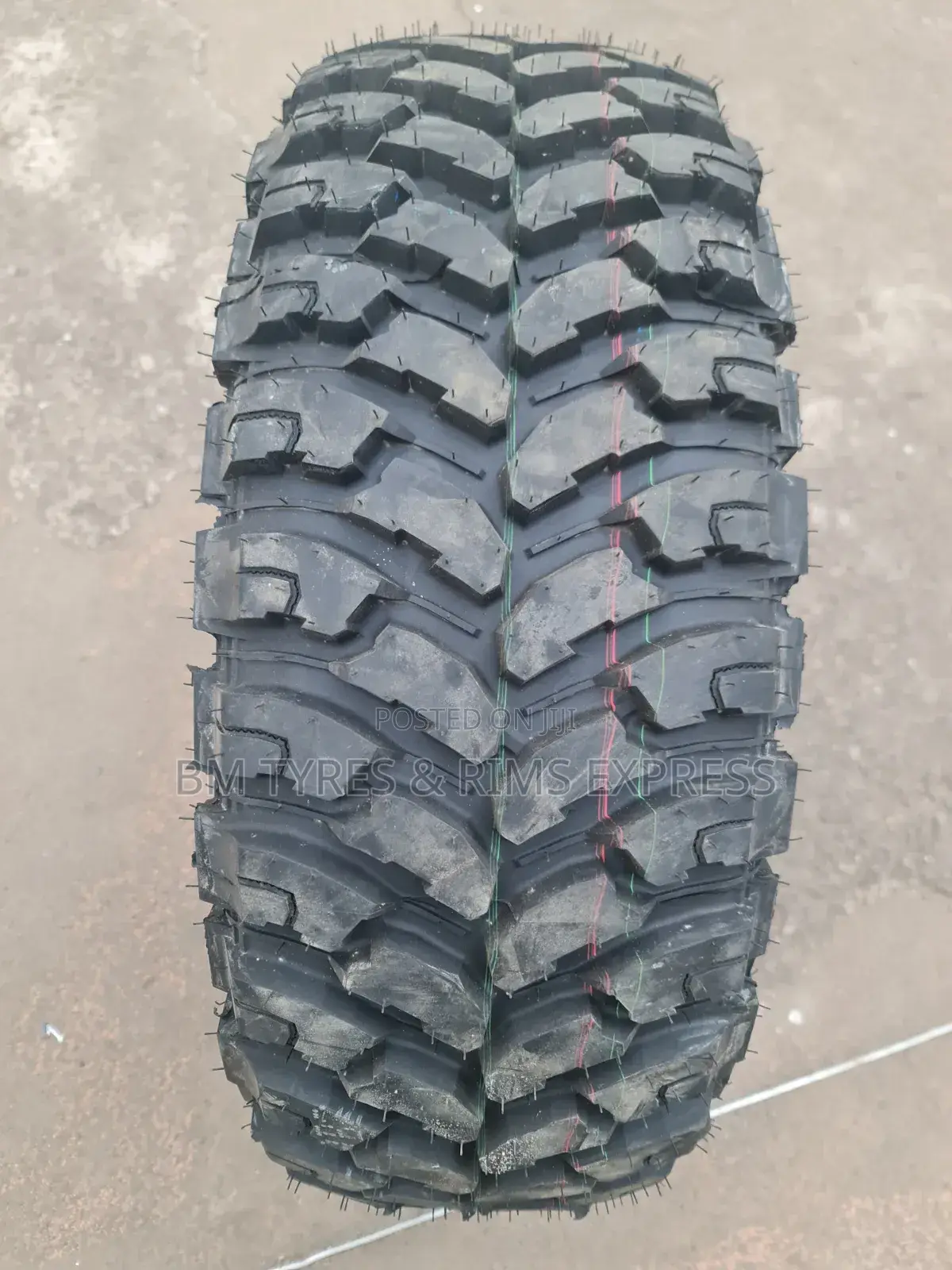 265 /70 R16 Comforser Tires (Mud Terrein)