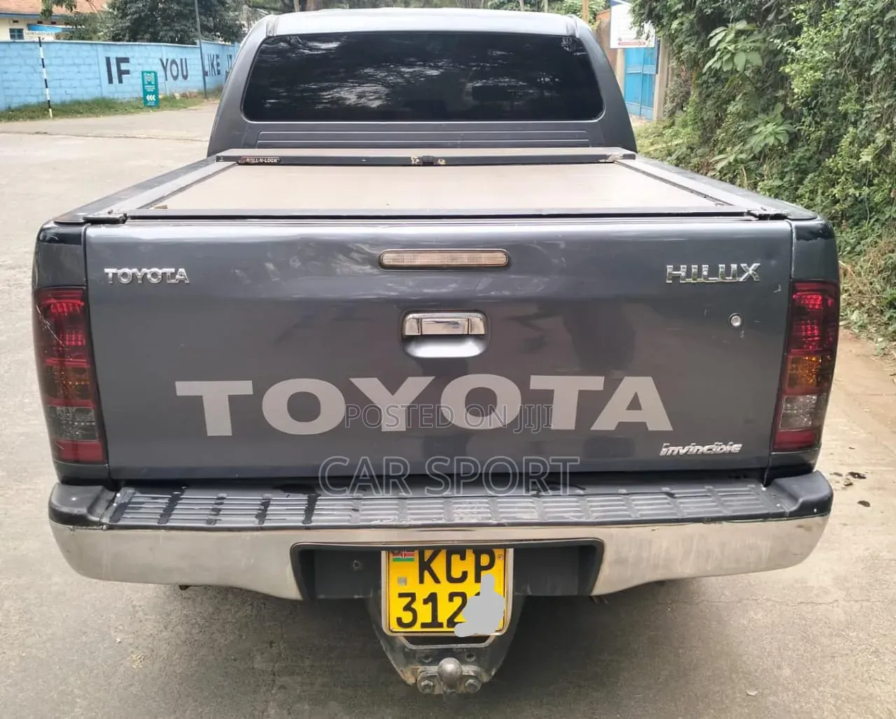 Toyota Hilux 2010 Gray