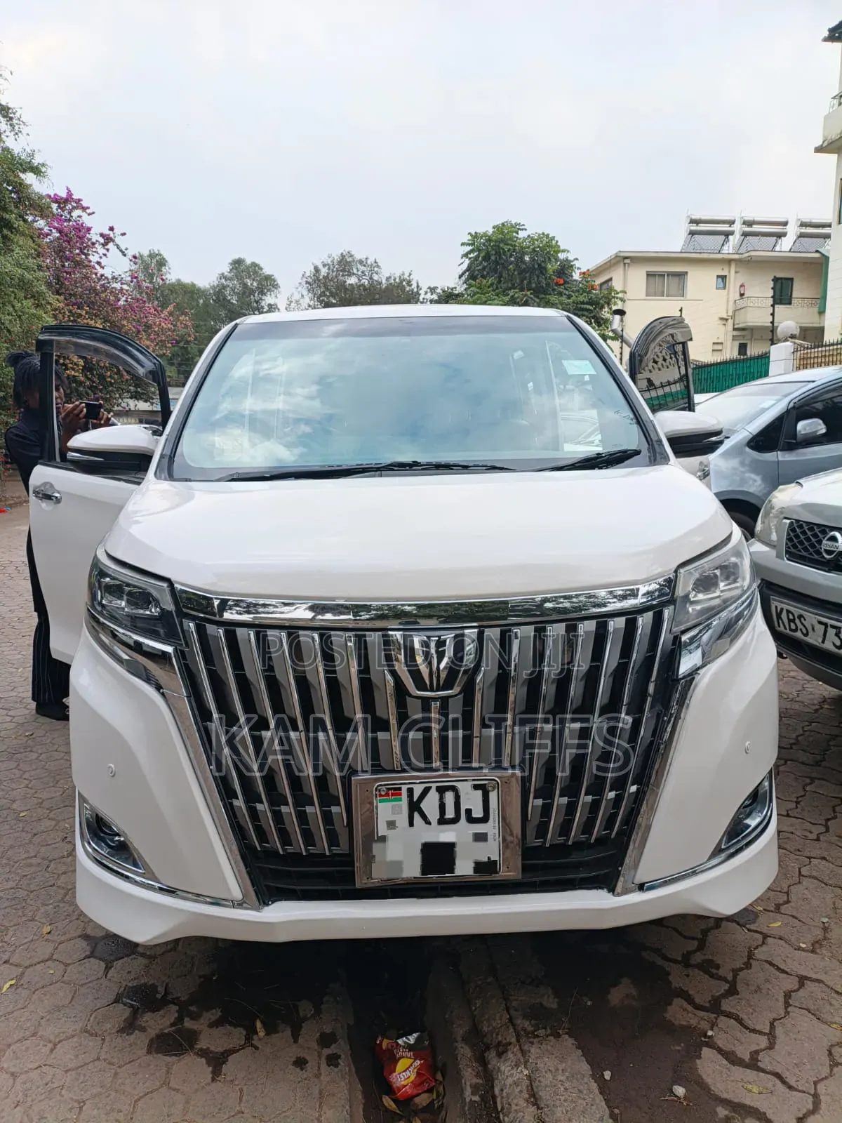 Toyota Esquire 2017 White