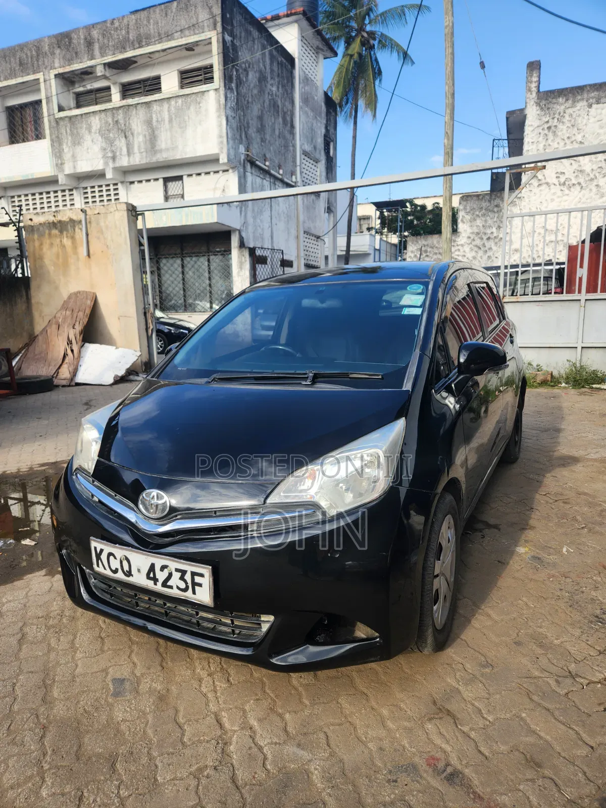 Toyota Ractis 2011 Black