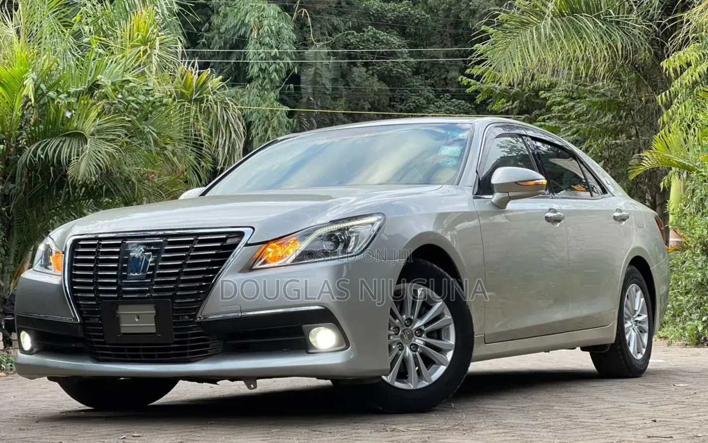 Toyota Crown 2013 Silver