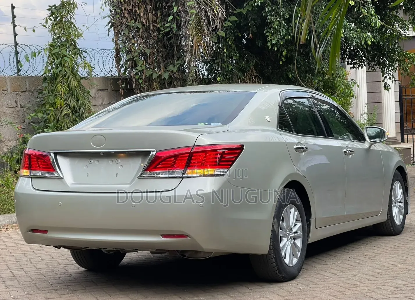 Toyota Crown 2013 Silver