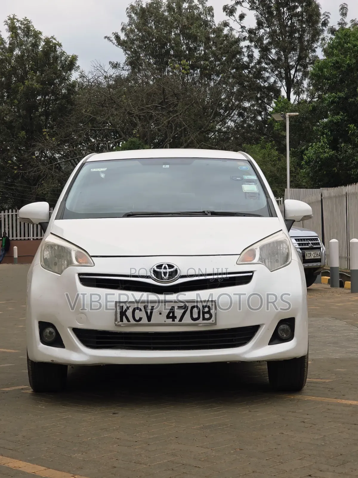 Toyota Ractis 2012 White
