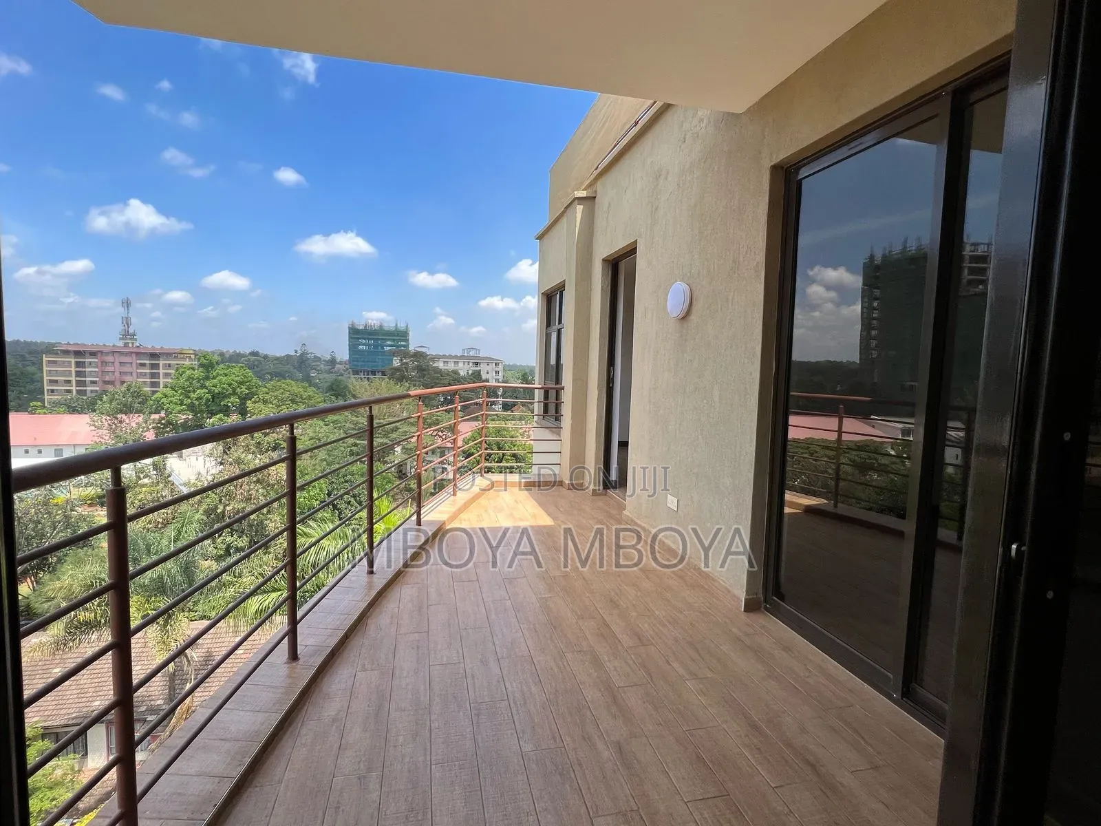 3bdrm Apartment in Parklands for sale