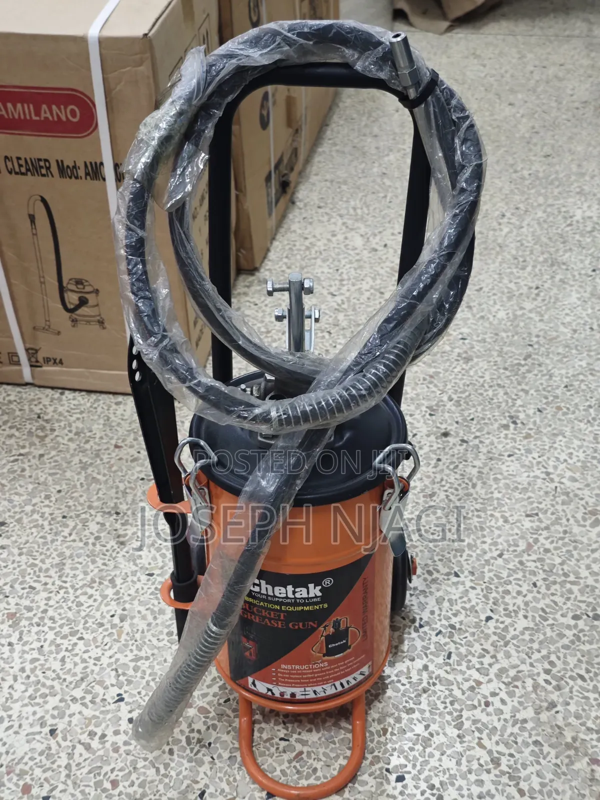 Chetak/Lever-Operated Grease Dispenser