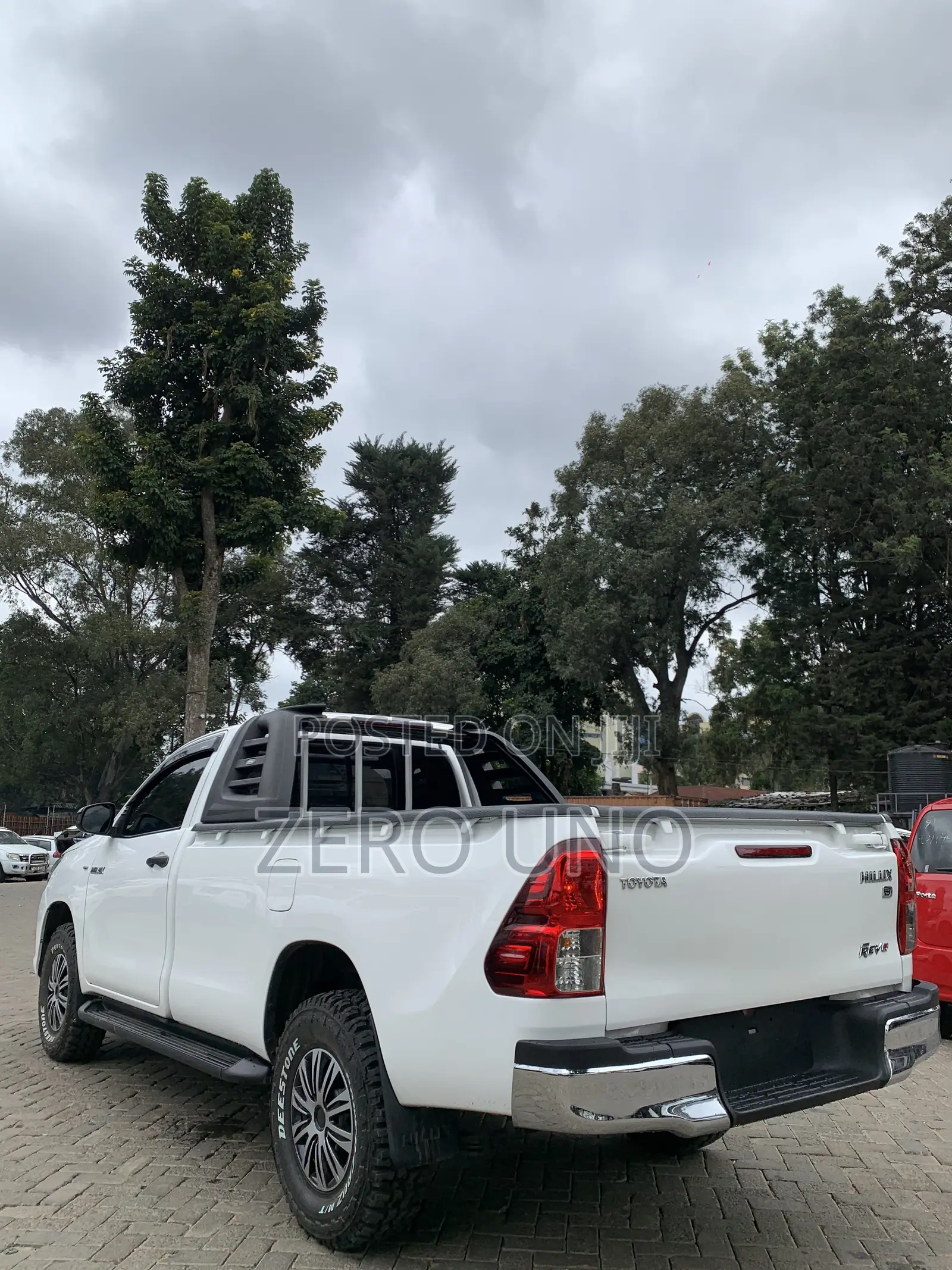 Toyota Hilux 2019 White
