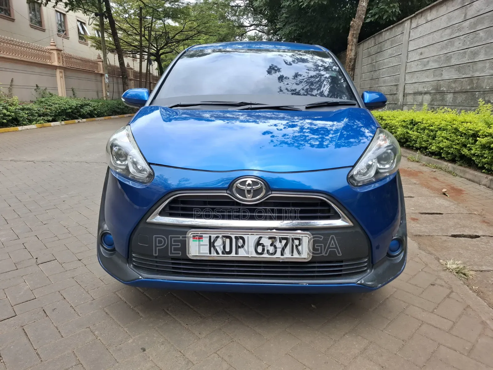 Toyota Sienta 2016 Blue