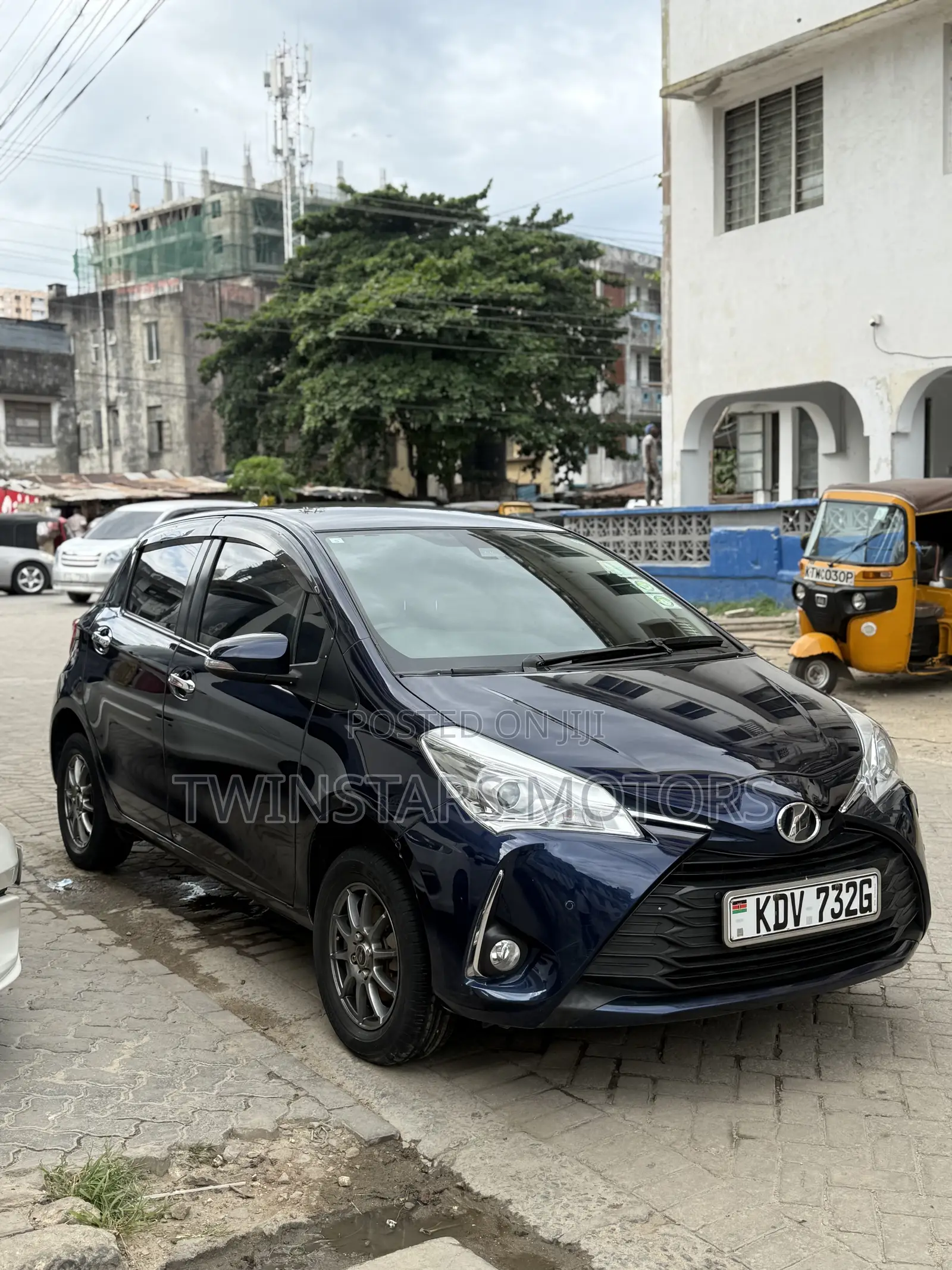 Toyota Vitz 1.3 FWD 5dr 2019 Blue