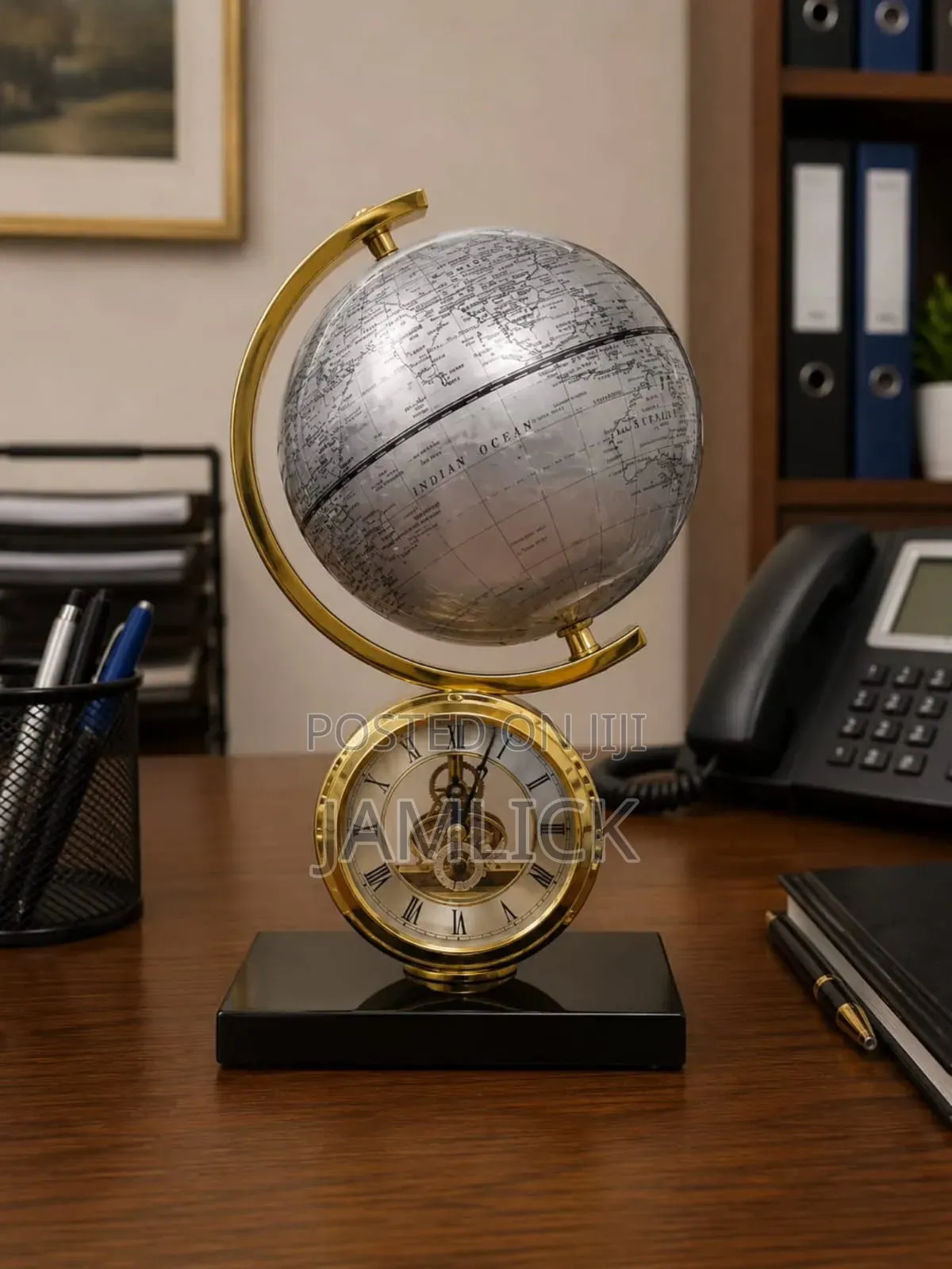 Atlasphere Table Clock With Marble Base Silver Globe – Gh