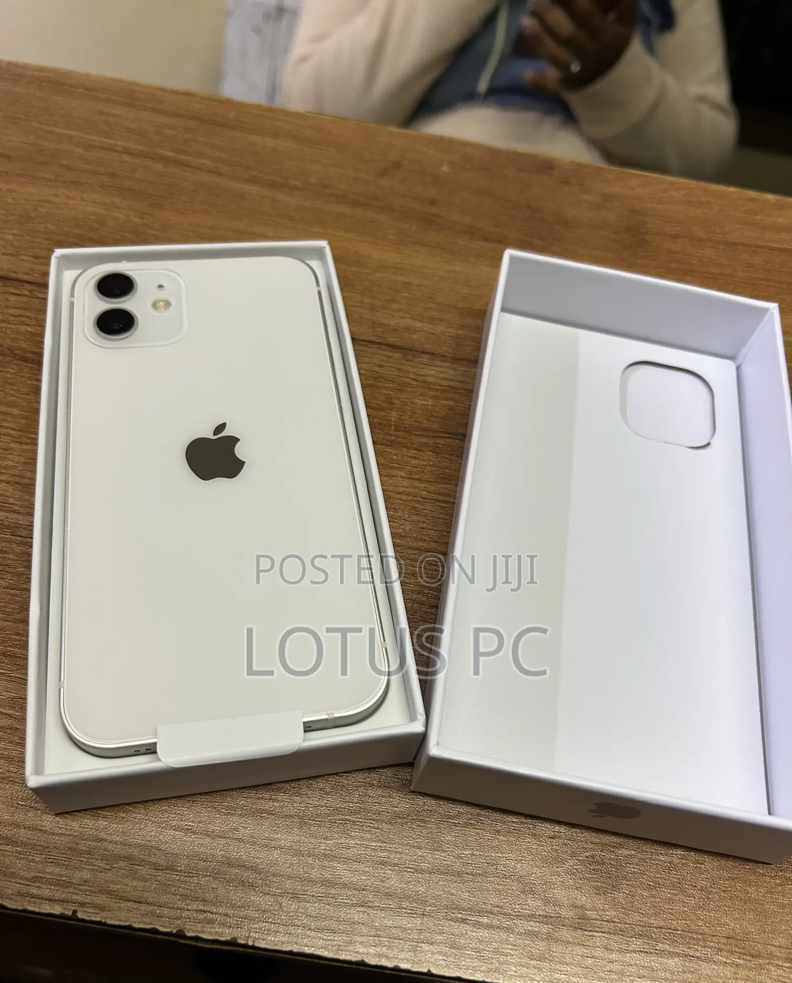 New Apple iPhone 12 128 GB White