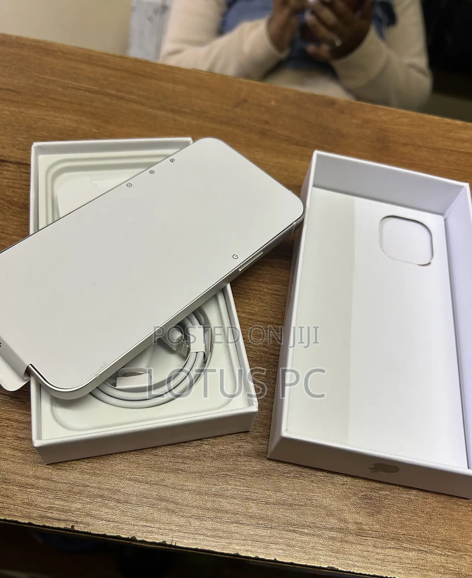 New Apple iPhone 12 128 GB White