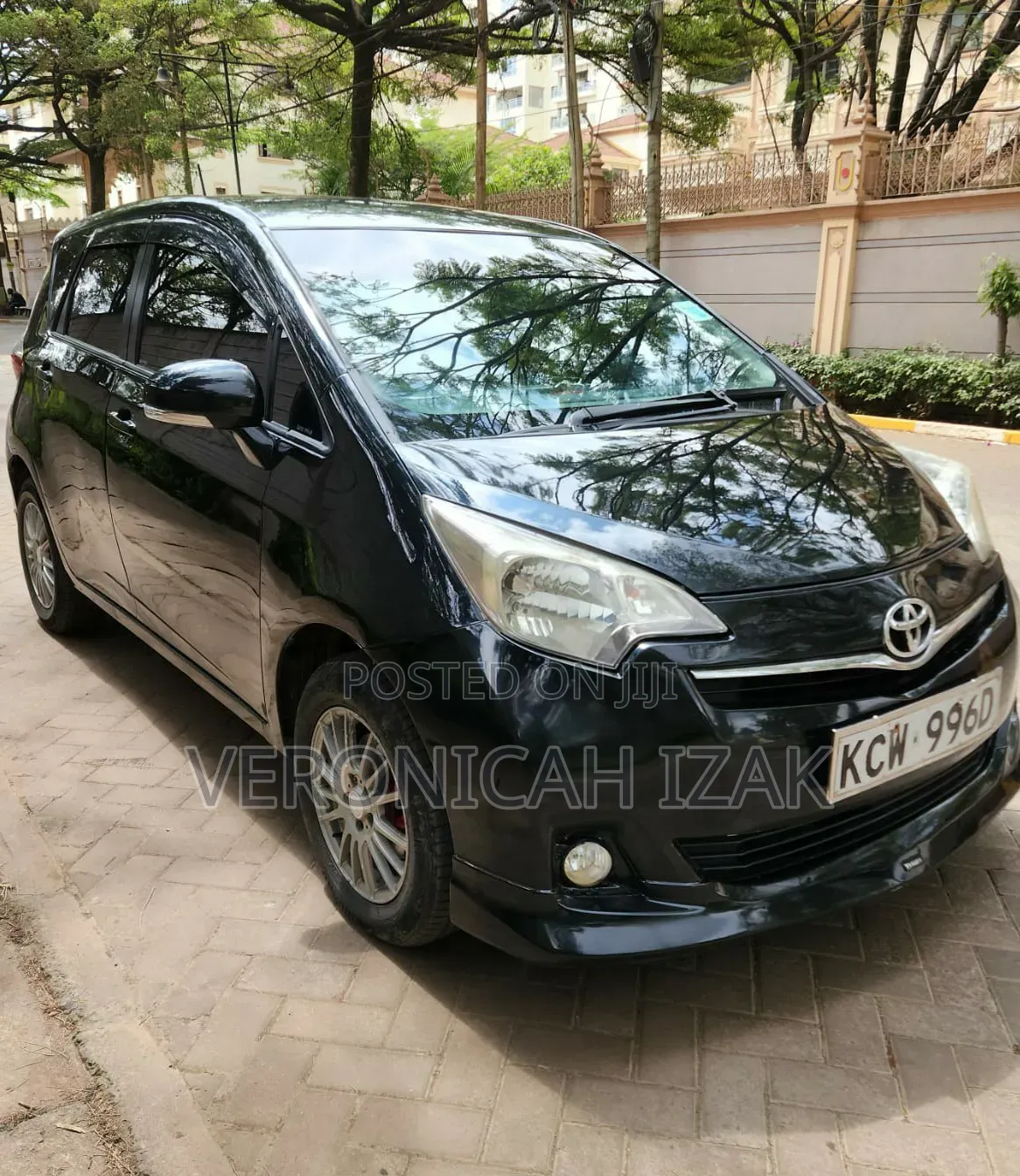 Toyota Ractis 2012 Black