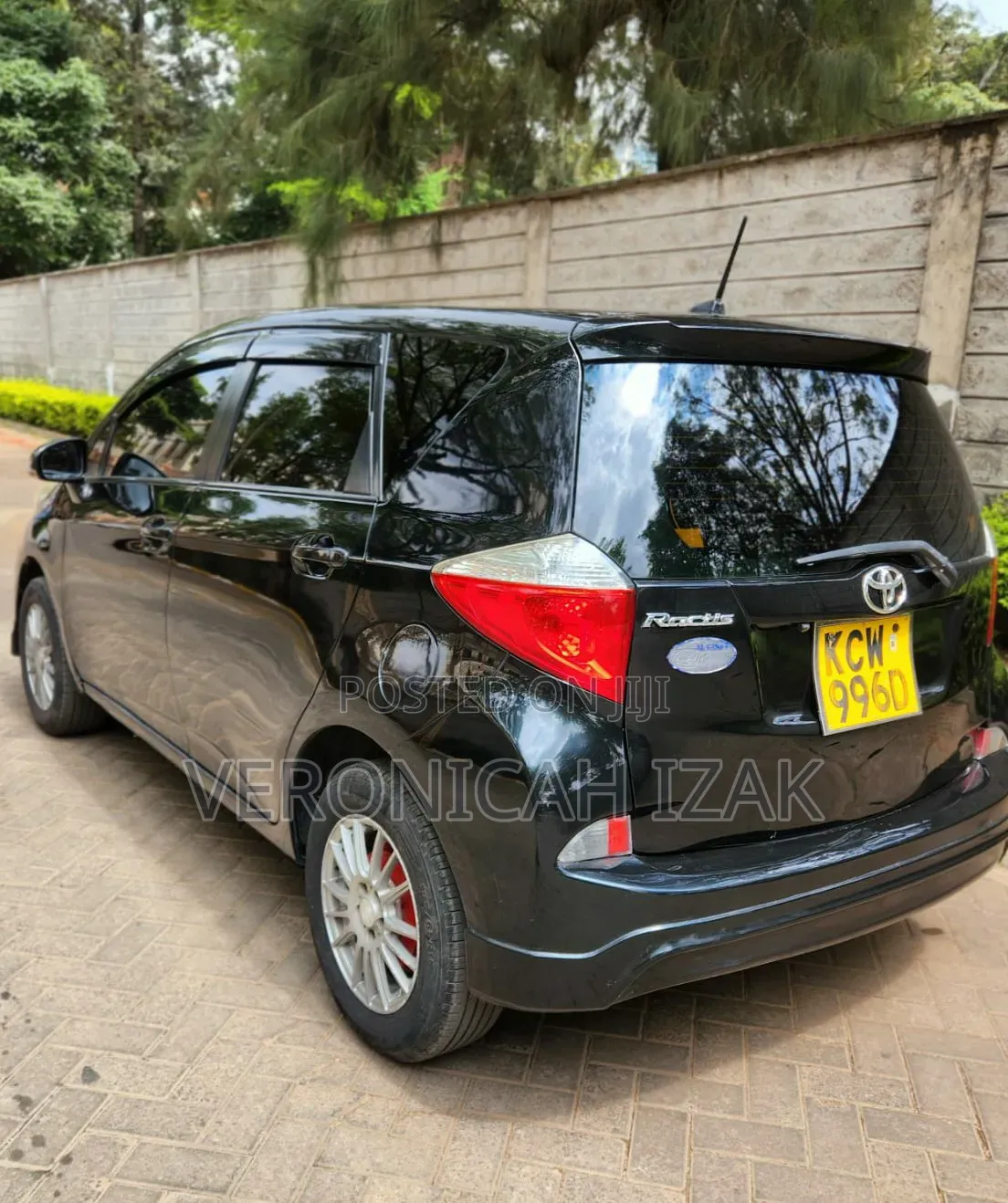 Toyota Ractis 2012 Black