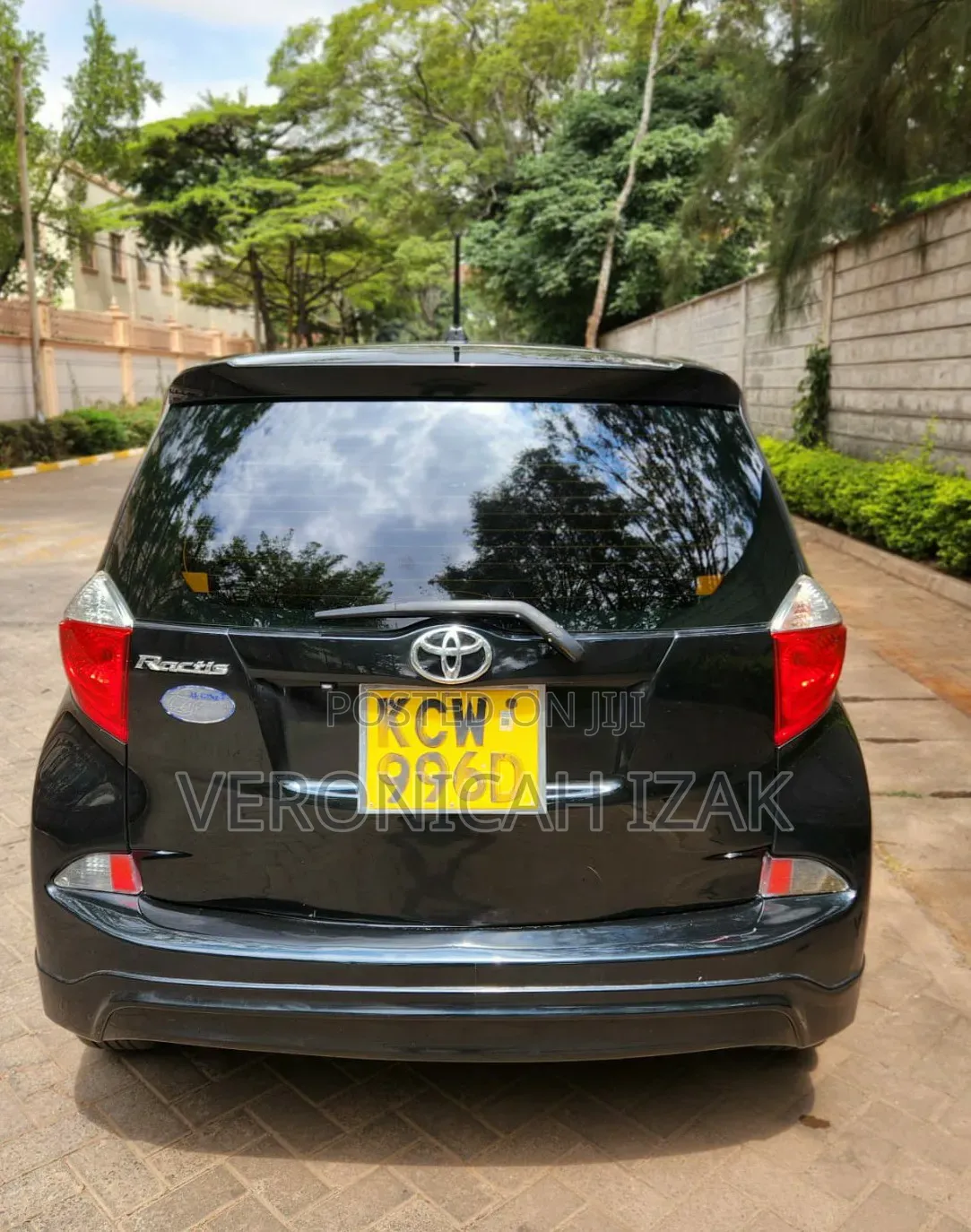 Toyota Ractis 2012 Black