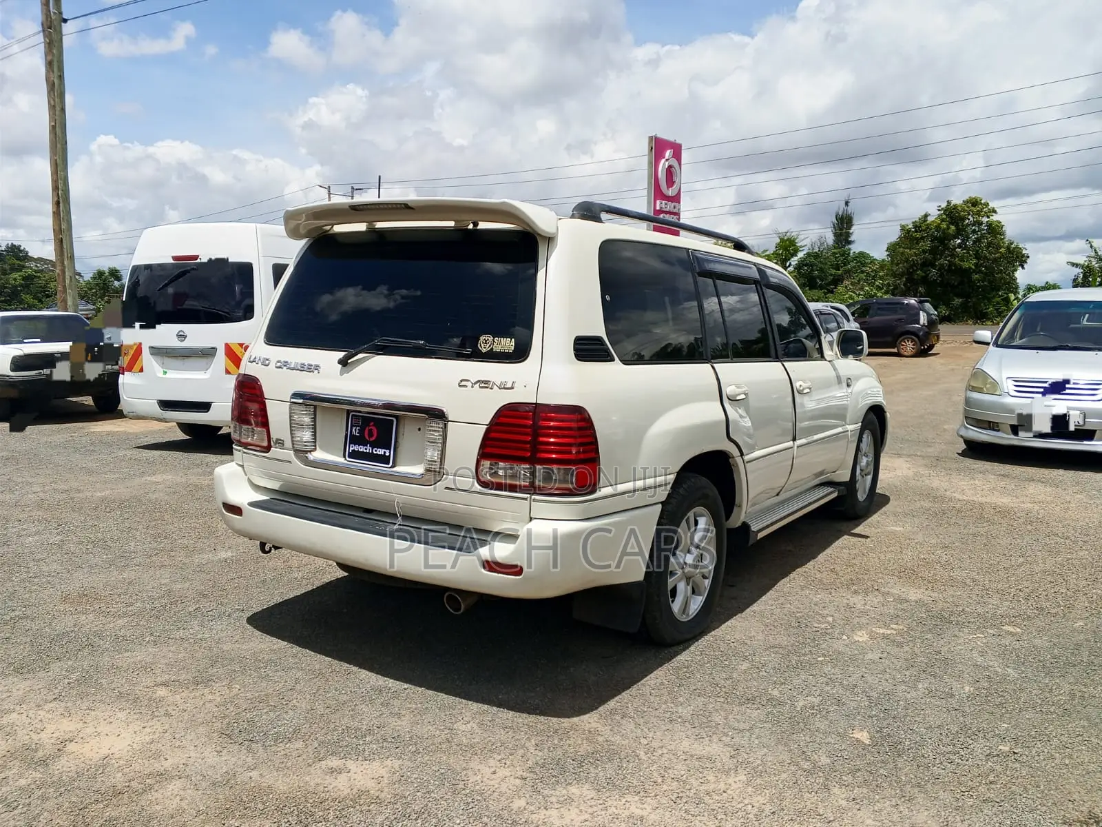 Toyota Land Cruiser 2005 White