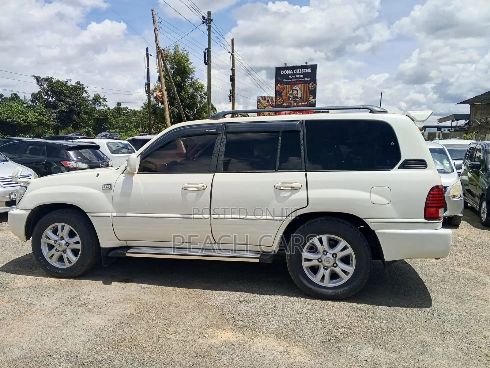 Toyota Land Cruiser 2005 White