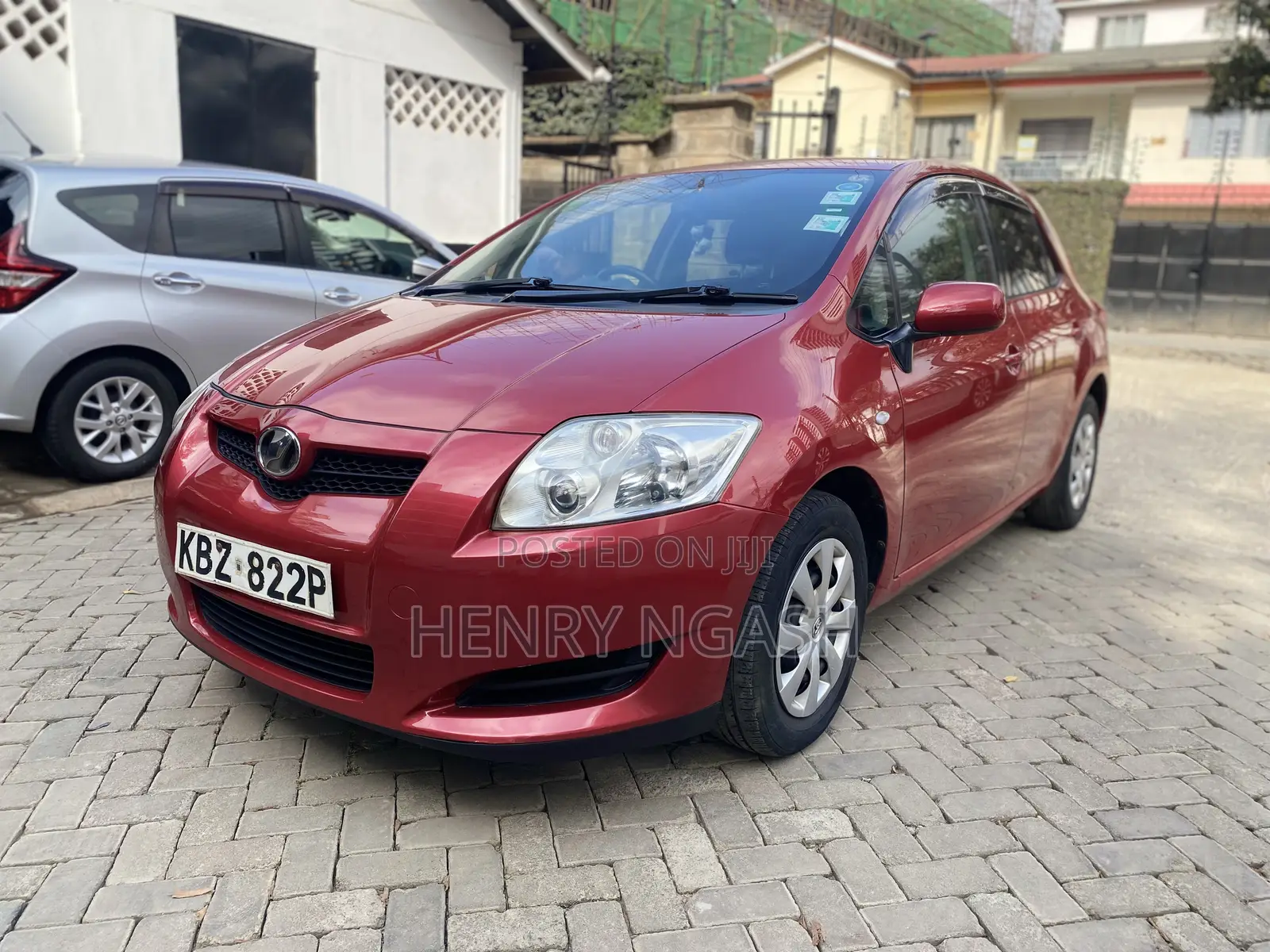 Toyota Auris 2007 Red