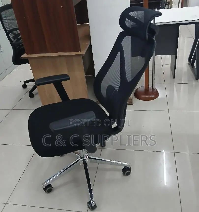 Office Black Ergonomic Swivel Chair.