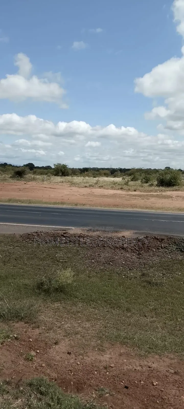 2.04 Acres Touching Machakos Makutano Tarmac Road