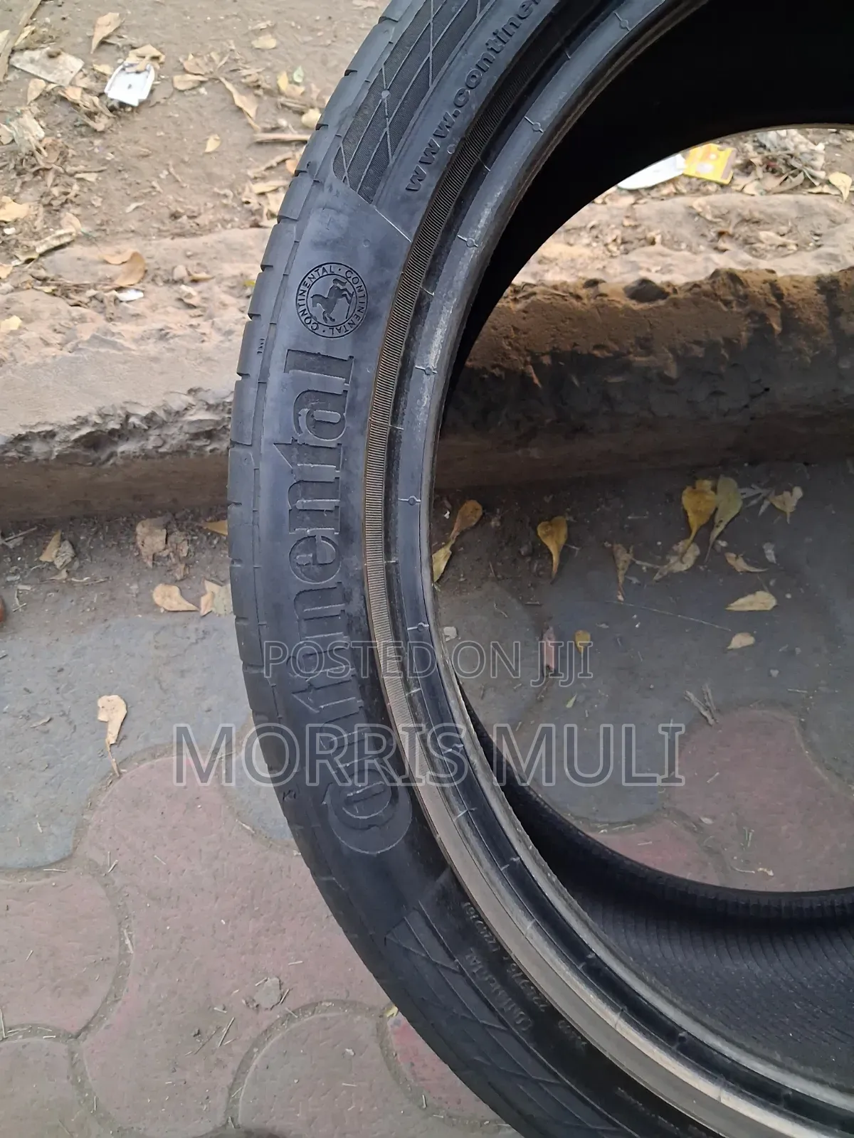 275/35r20 Continental
