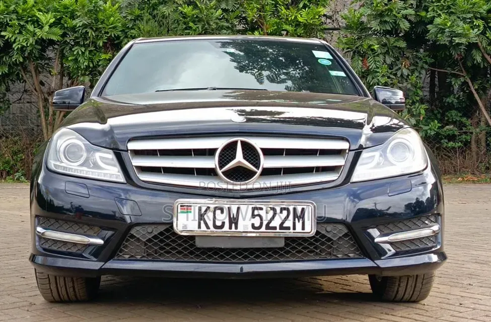 Mercedes-Benz C200 2012 Matt Black