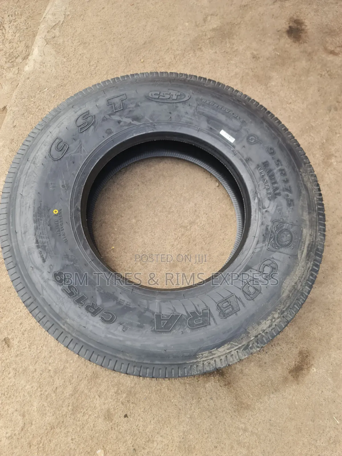 9.5 R17. 5 CST Tires (Cr 158)
