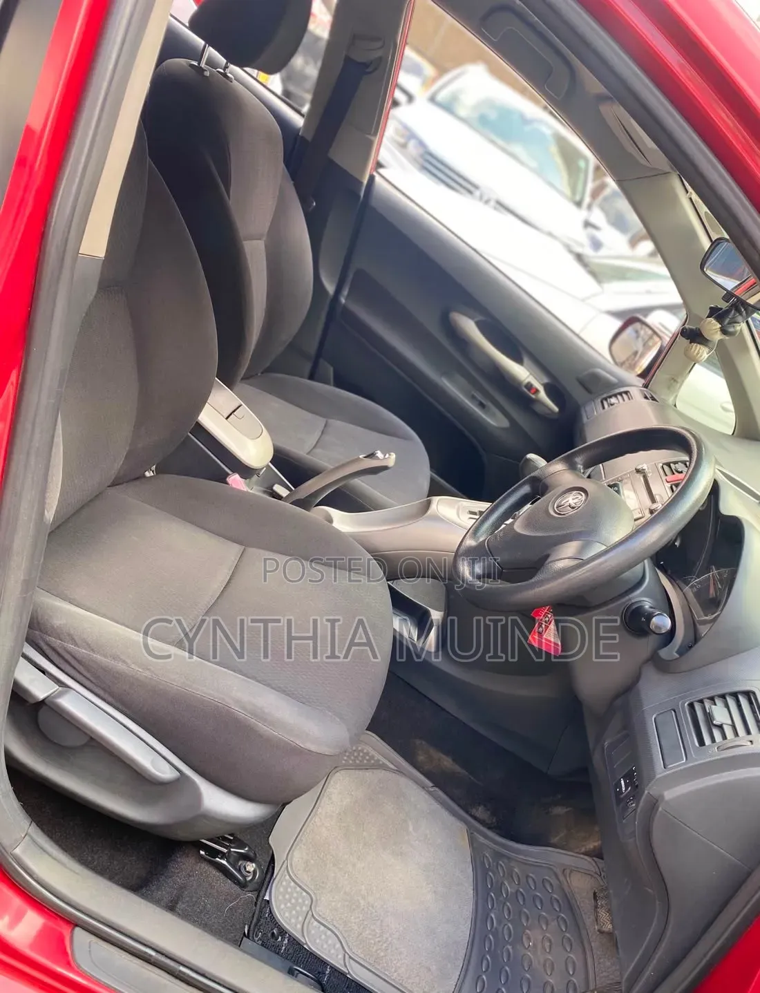 Toyota Auris 2007 Red