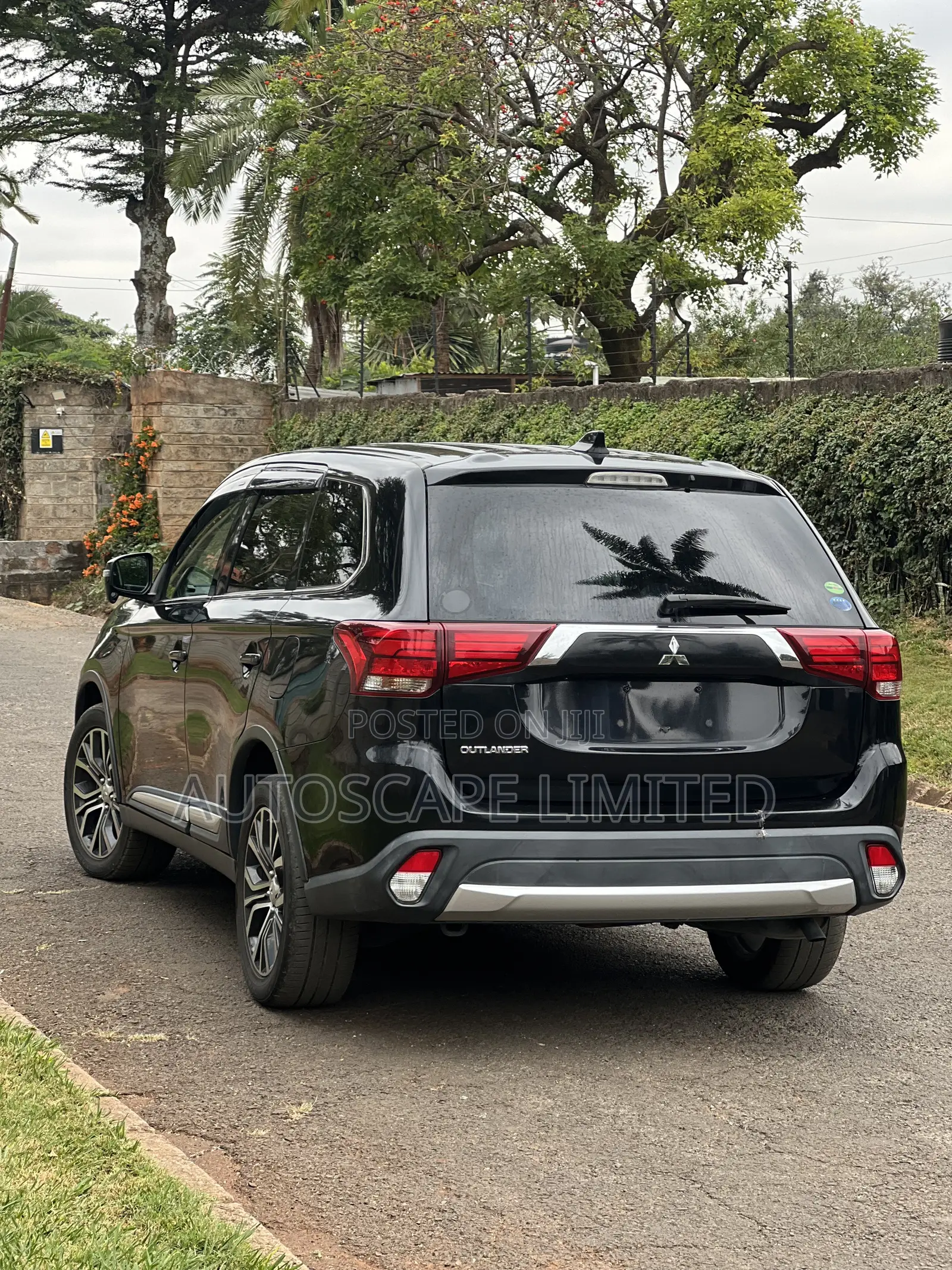 Mitsubishi Outlander 2018 Gray