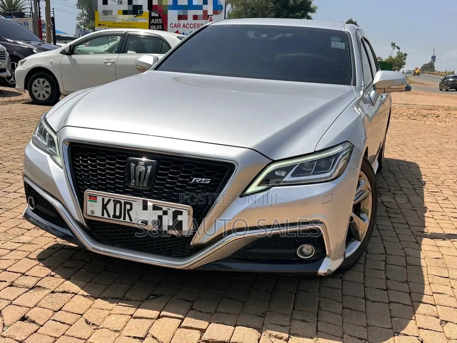 Toyota Crown 2019 Silver