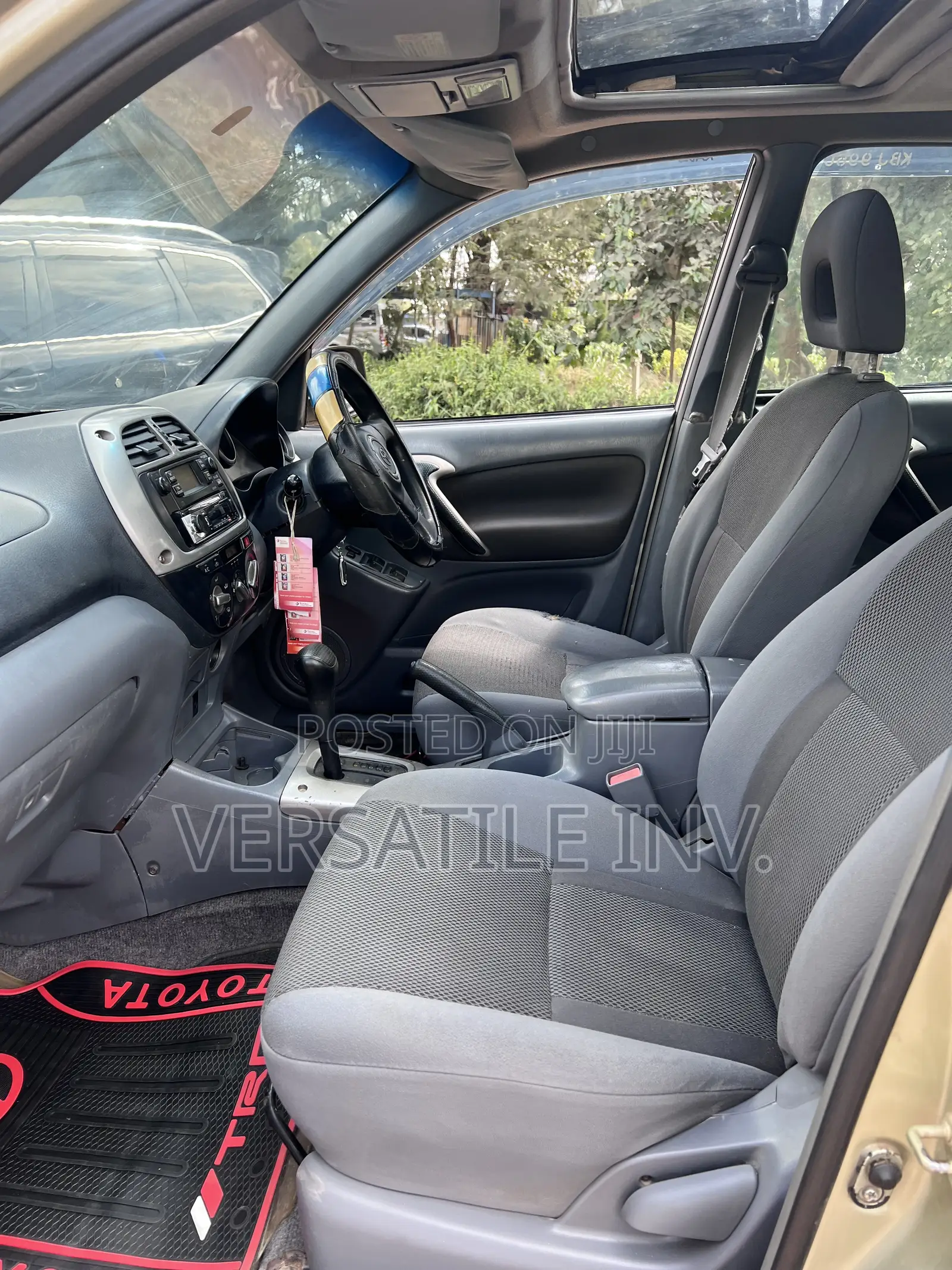 Toyota RAV4 2005 Gold