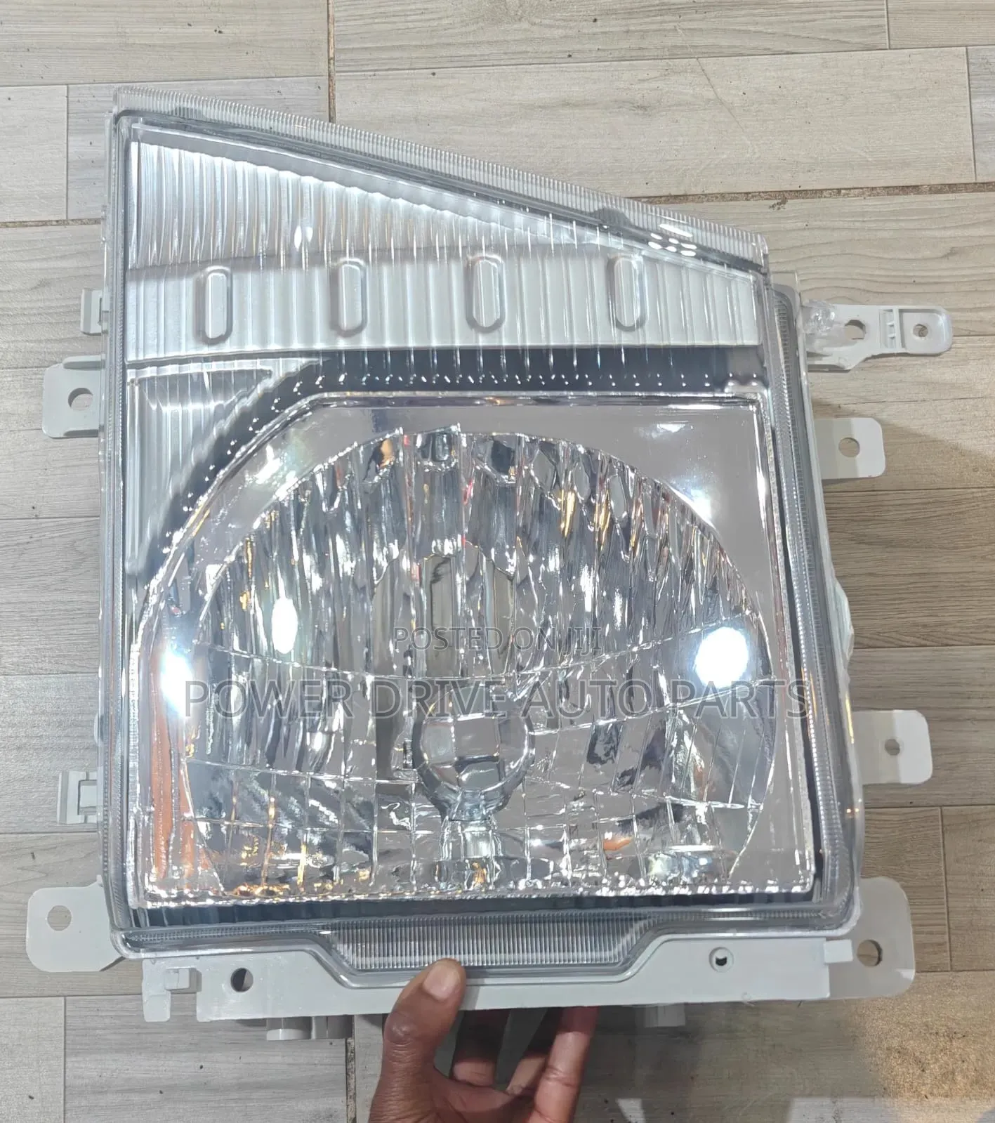 Headlamp Isuzu Elf 100p