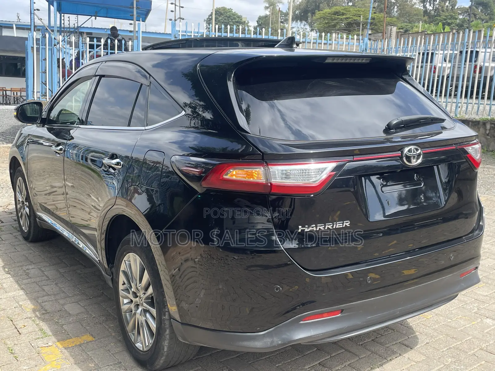 Toyota Harrier 2.0 2019 Black
