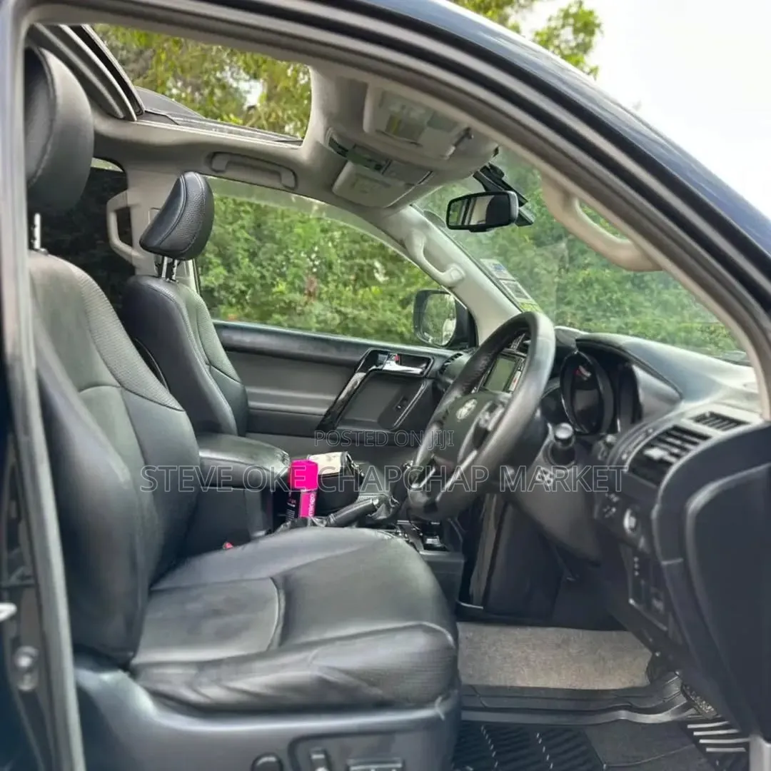 Toyota Land Cruiser Prado 2011 Black