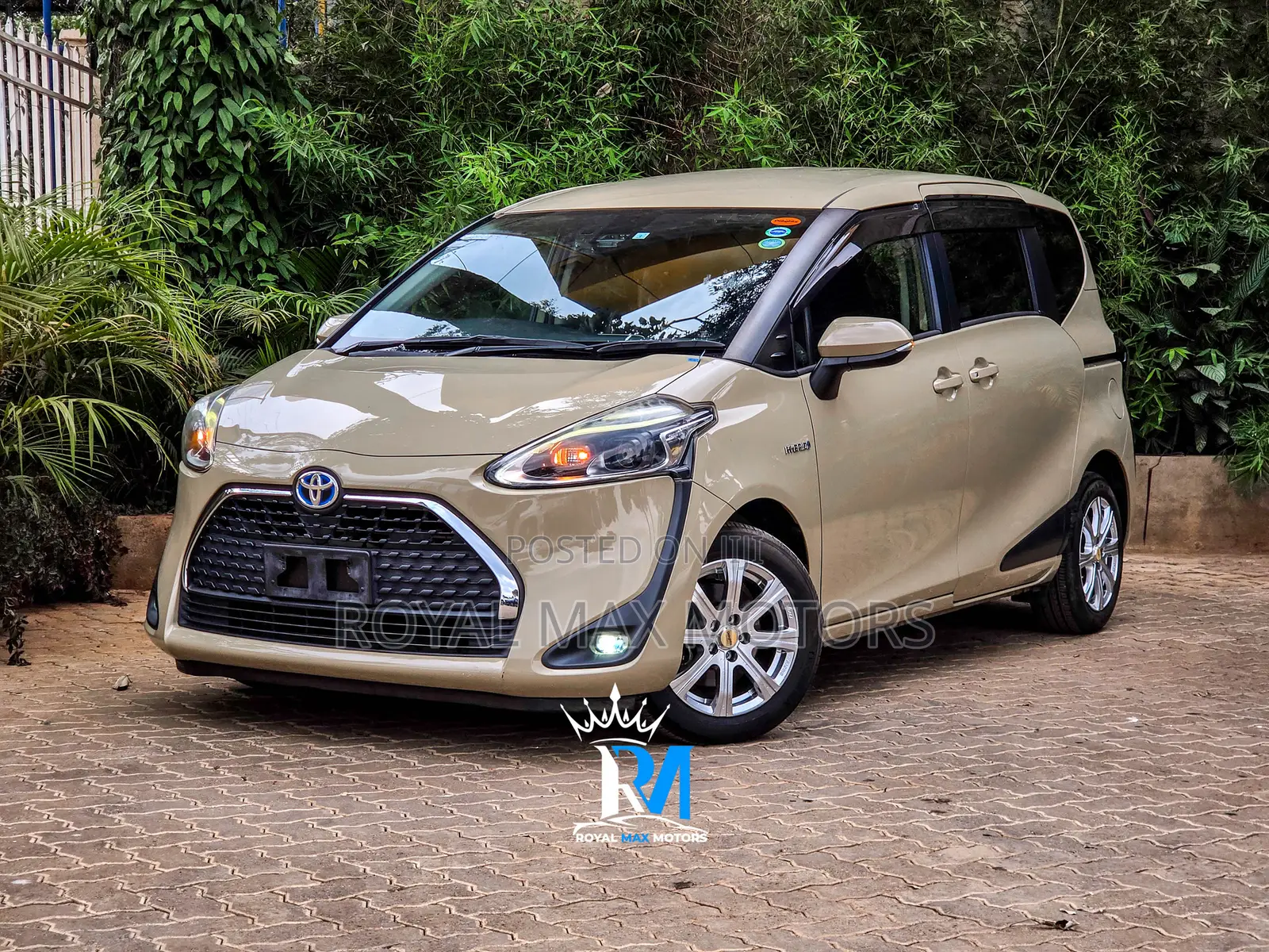 Toyota Sienta 2019 Beige
