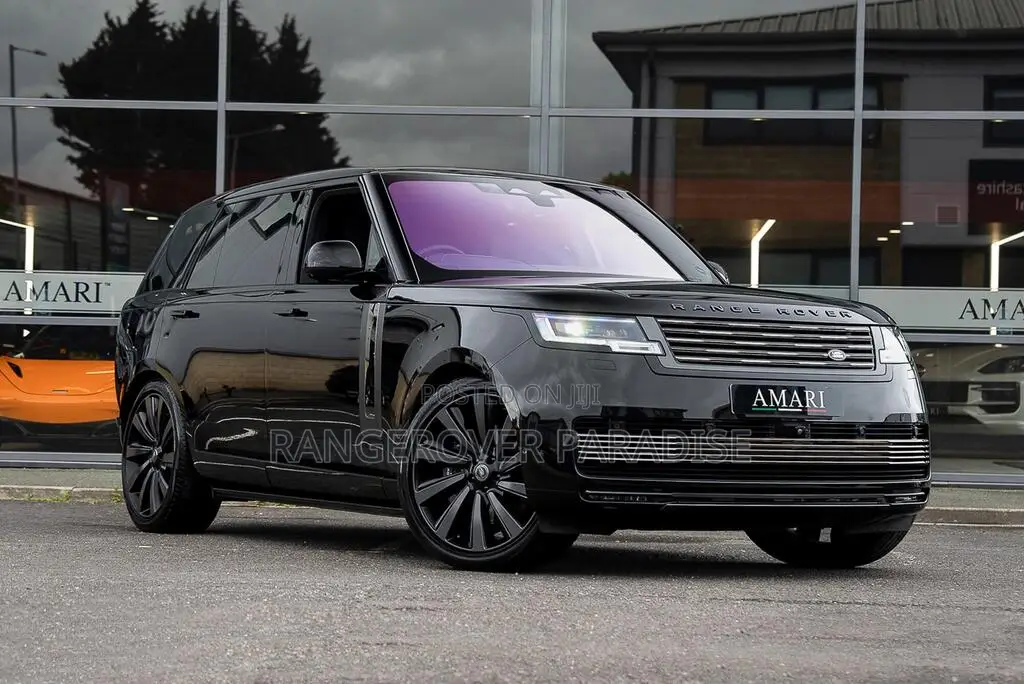 Land Rover Range Rover P400 SE LWB 7 Seat 2026 Black