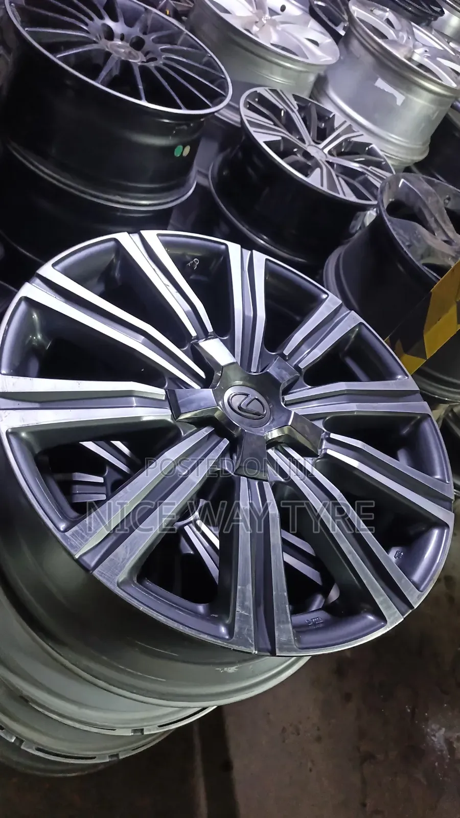 Lexus Size 21 Original Rim