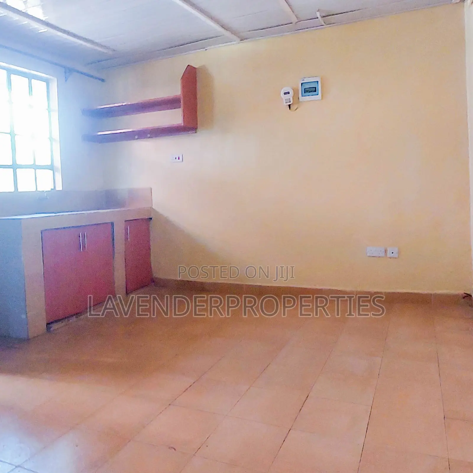 1bdrm Bedsitter in Ndumbuini Apartment, Uthiru for rent