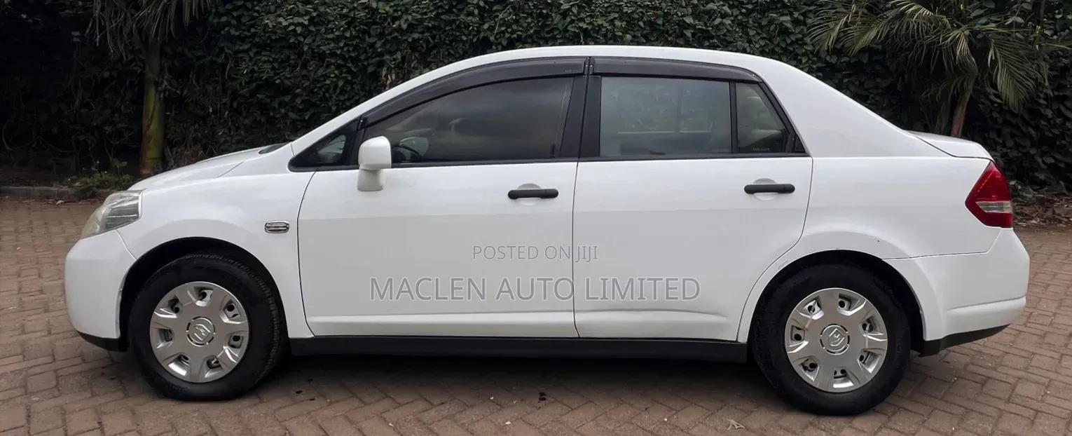 Nissan Tiida 2011 White
